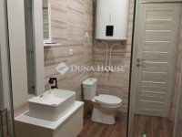 Eladó téglalakás, Komlón 33.9 M Ft, 3 szobás