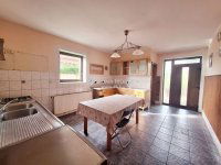 Eladó családi ház, Gödöllőn 169 M Ft, 11 szobás