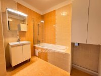 Eladó téglalakás, Győrött 79.9 M Ft, 3 szobás