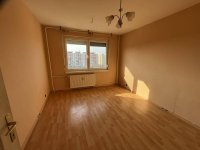 Eladó panellakás, Dunaújvárosban 30.99 M Ft, 1+2 szobás