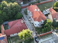 Eladó családi ház, Pécsett, Komlói úton 119 M Ft, 6 szobás