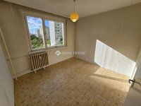 Eladó panellakás, Veszprémben 44.9 M Ft, 3 szobás