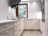 Eladó családi ház, Kecskeméten 379 M Ft, 10 szobás