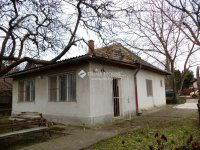 Eladó családi ház, Velencén 39.9 M Ft, 2 szobás