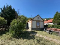 Eladó családi ház, Pécsett, Máladó utcában 9.9 M Ft, 1 szobás