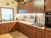 Eladó családi ház, Pomázon 179.9 M Ft, 5 szobás