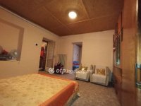 Eladó családi ház, Taron 18 M Ft, 4 szobás