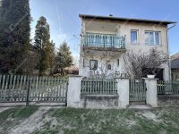 Eladó családi ház, Vértesbogláron 56.9 M Ft, 4 szobás