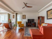 Eladó nyaraló, III. kerületben 209 M Ft, 3 szobás