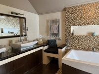 Eladó családi ház, XVI. kerületben 225 M Ft, 5 szobás