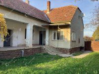 Eladó családi ház