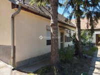 Eladó családi ház, Dorogon 21 M Ft, 1 szobás