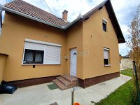 Kiadó családi ház, albérlet, Mohácson 300 E Ft / hó, 5 szobás