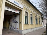 Eladó iroda, Tatán 124.9 M Ft, 5 szobás / költözzbe.hu