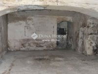 Eladó üzlethelyiség, IX. kerületben 48 M Ft