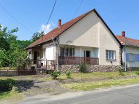 Eladó családi ház