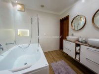 Eladó téglalakás, XIII. kerületben 255 M Ft, 3 szobás