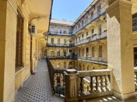 Eladó téglalakás, V. kerületben 142 M Ft, 2 szobás