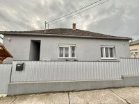 Eladó családi ház, Villányban 124.9 M Ft, 4 szobás