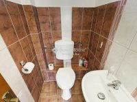 Eladó családi ház, Kecskéden 154.9 M Ft, 5 szobás