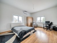 Eladó családi ház, Dunabogdányban 250 M Ft, 8 szobás
