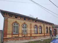 Eladó téglalakás, Kunszentmártonban 9.999 M Ft, 2 szobás