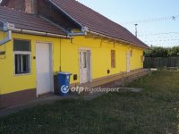 Eladó családi ház, Atkáron 15 M Ft, 2 szobás