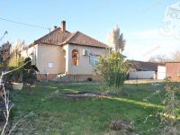 Eladó családi ház, Nyárlőrincen 69.9 M Ft, 3 szobás