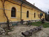 Eladó családi ház, Cserszegtomajon 178 M Ft, 8 szobás