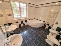 Eladó családi ház, Kápolnásnyéken 199 M Ft, 6 szobás