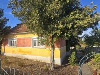 Eladó családi ház, Nagyvenyimen, Iskola utcában 21.9 M Ft