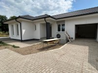 Eladó ikerház, Nyíregyházán 83 M Ft, 1+3 szobás