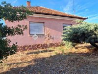 Eladó családi ház, Kecskeméten 45 M Ft, 2 szobás