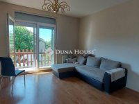 Kiadó téglalakás, albérlet, Pécsett 180 E Ft / hó, 3 szobás