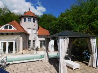 Eladó családi ház, Rezin 140.09 M Ft, 3 szobás