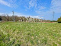 Eladó telek