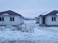 Eladó téglalakás, Cegléden 60 M Ft, 3 szobás