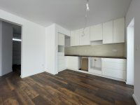 Eladó családi ház, III. kerületben 172 M Ft, 4+3 szobás