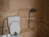 Eladó családi ház, Pécsett 53.5 M Ft, 2 szobás