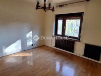 Eladó családi ház, XVI. kerületben 162.5 M Ft, 3 szobás