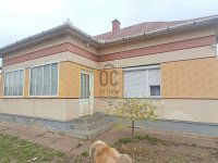 Eladó családi ház, Földesen 21.9 M Ft, 2 szobás