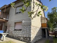 Eladó családi ház, Pécsett 89.9 M Ft, 4 szobás