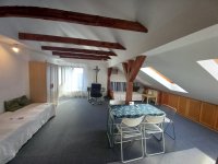 Kiadó téglalakás, albérlet, Pécsett, Fenyves soron 90 E Ft / hó