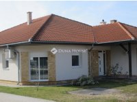 Eladó családi ház, Délegyházán 165 M Ft, 4 szobás