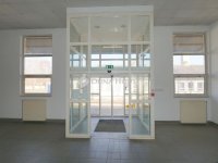 Kiadó üzlethelyiség, Zalaegerszegen 800 E Ft / hó
