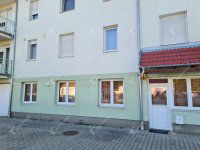 Eladó téglalakás, Celldömölkön 32 M Ft, 4 szobás