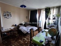 Eladó panellakás, Pécsett 39 M Ft, 2 szobás