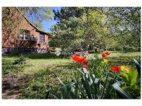 Eladó családi ház, Pécsett 52 M Ft, 2 szobás