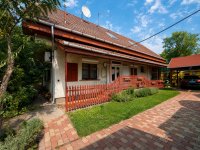Eladó családi ház, Cegléden 89.9 M Ft, 5 szobás