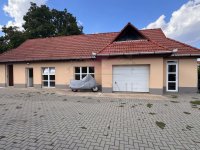 Kiadó üzlethelyiség, Debrecenben 180 E Ft / hó